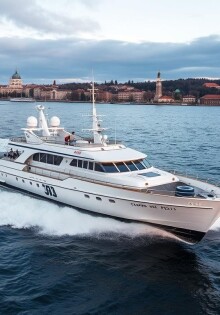 Скоростное судно в Кронштадт: как добраться быстро, безопасно и с удовольствием