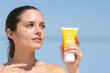 Как подобрать крем с SPF 50 для чувствительной кожи без белых разводов